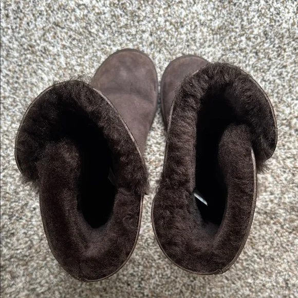 Cozy Brown Buttoned Women's Boots - Picture 5 of 8